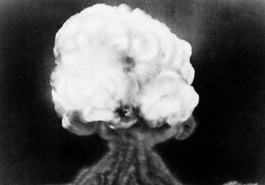 trinity test site blast nuclear war